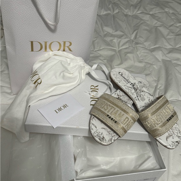 Comes with original purchase receipt. Worn 2 times, excellent condition. - Picture 6 of 10